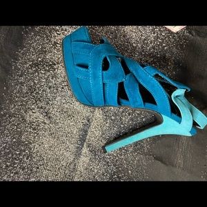 Heels size 9